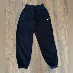 Nike Loose Fit Black Sweatpanta